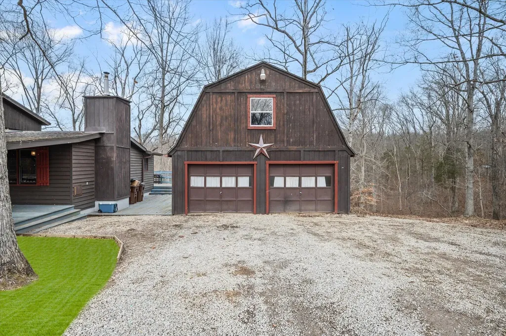 150 Lecompte Bottom Road Pleasureville KY 40057