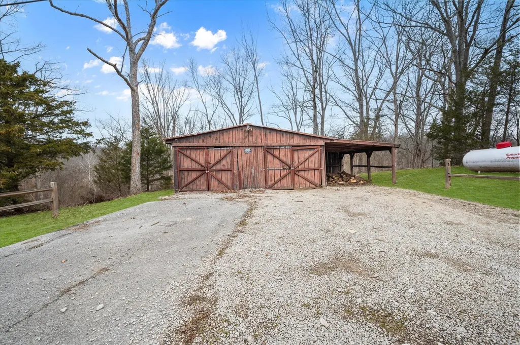 150 Lecompte Bottom Road Pleasureville KY 40057