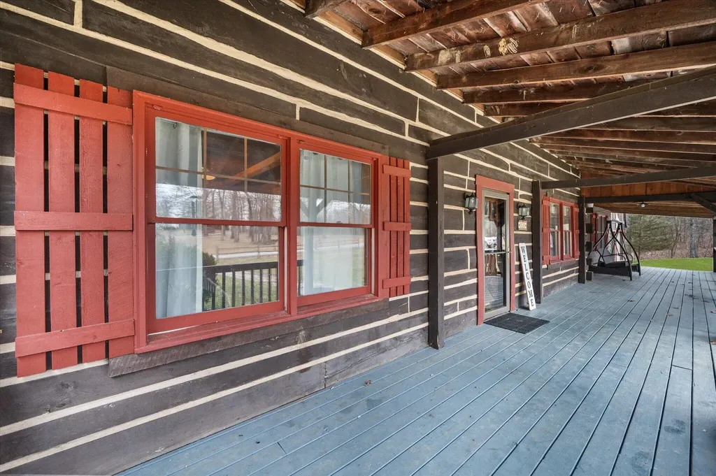 150 Lecompte Bottom Road Pleasureville KY 40057