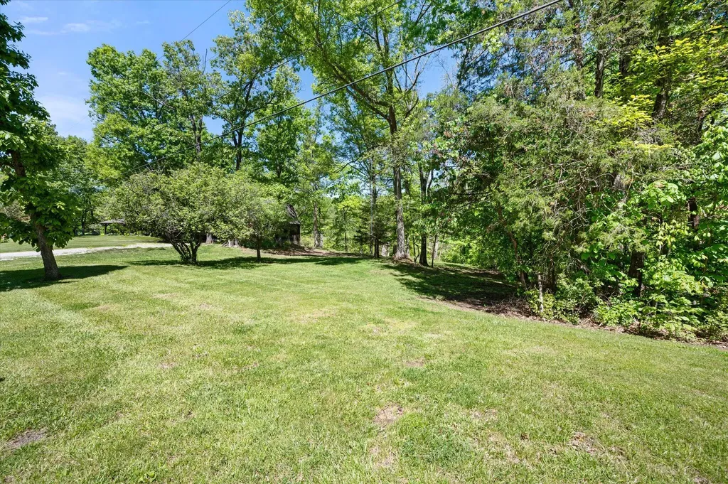 150 Lecompte Bottom Road Pleasureville KY 40057