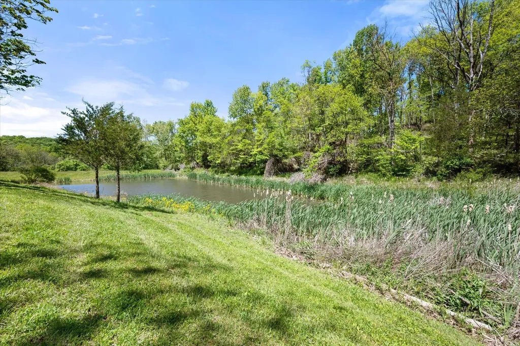 150 Lecompte Bottom Road Pleasureville KY 40057