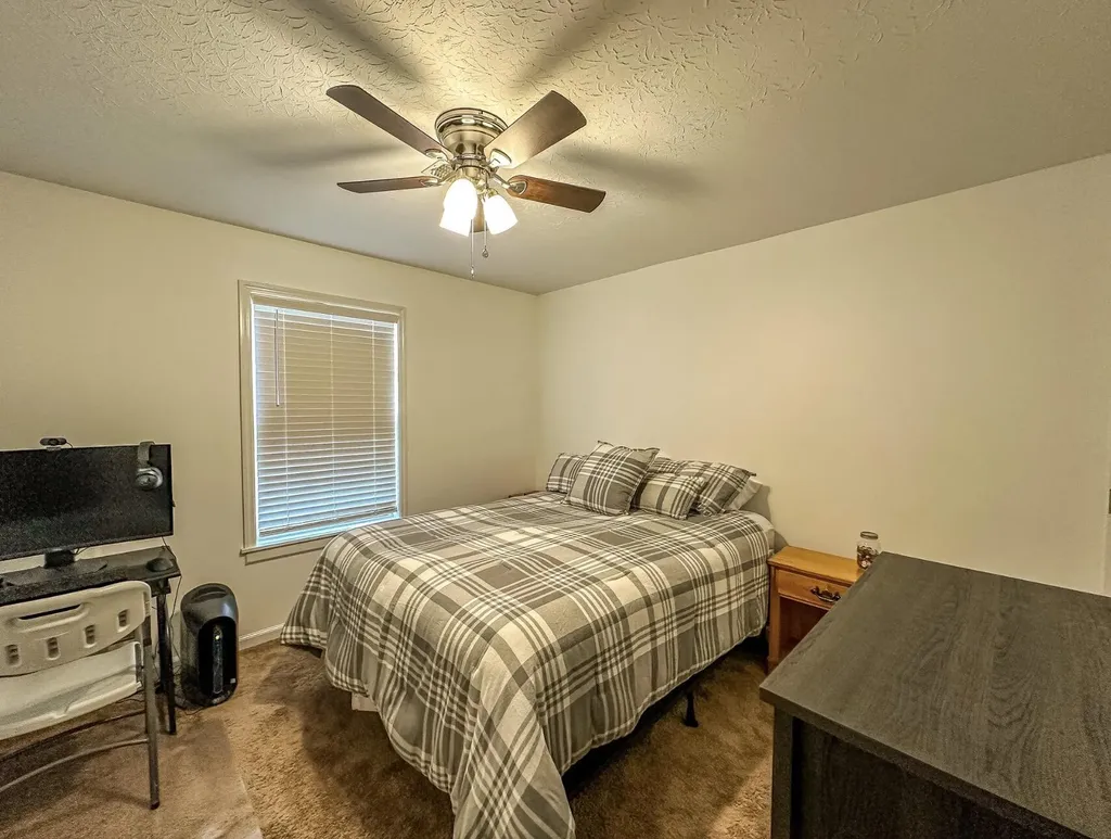1034 Barker Lane Berea KY 40403