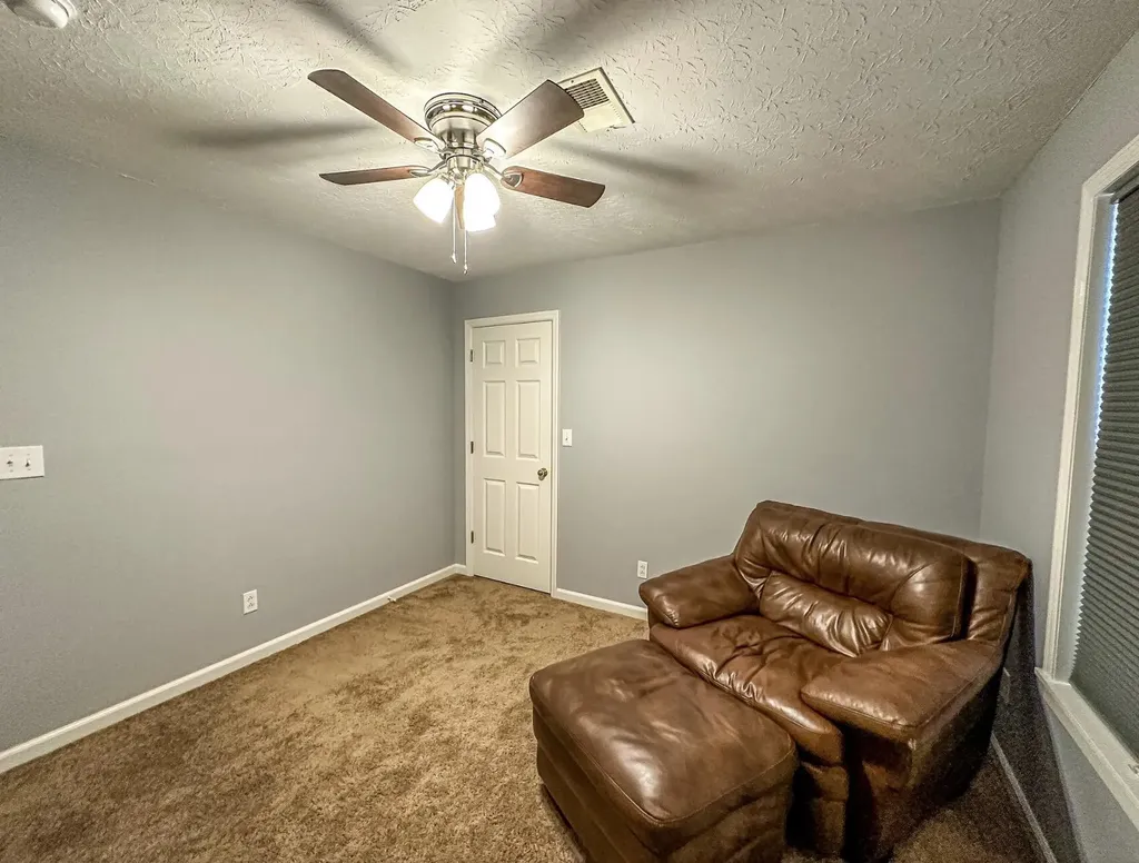 1034 Barker Lane Berea KY 40403