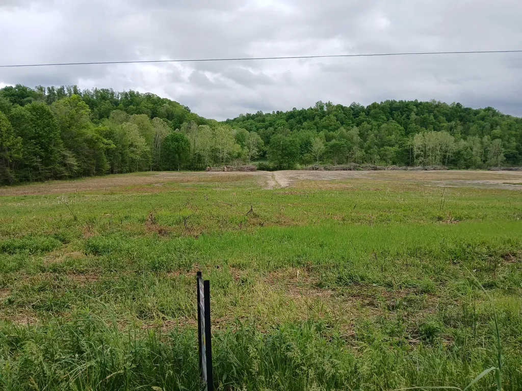 Track H Brad Petrey Road Waynesburg KY 40489