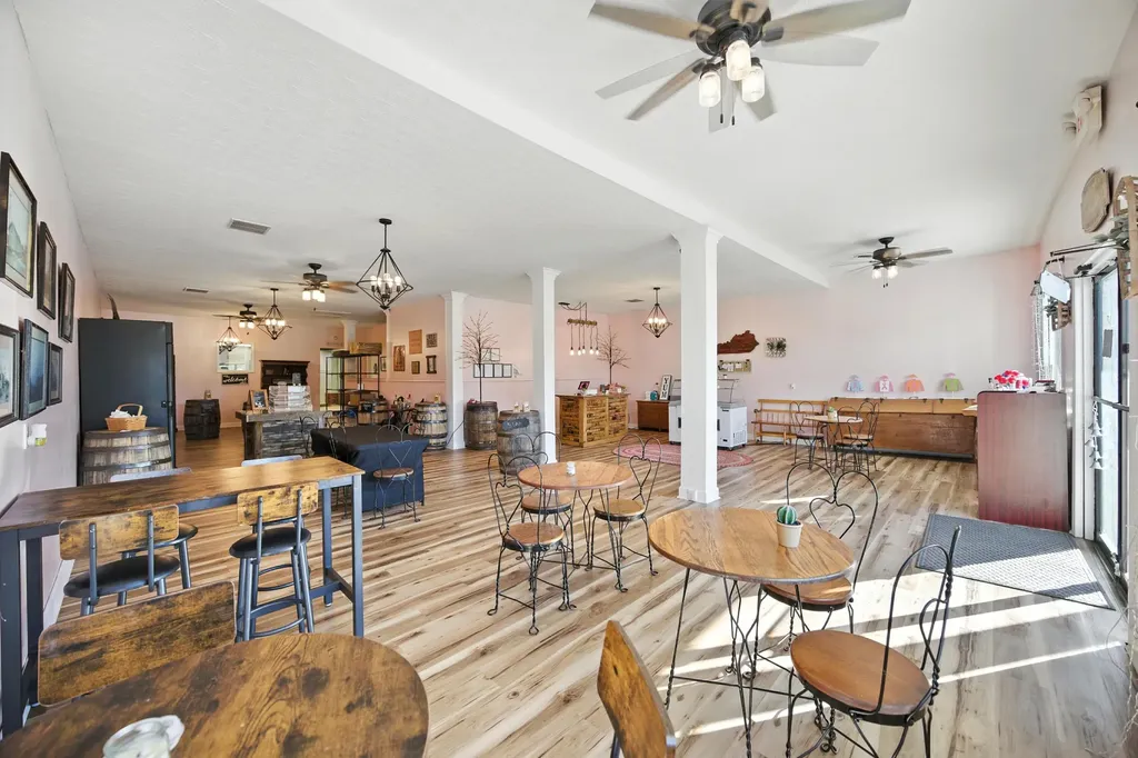 506 W Broadway Street Lawrenceburg KY 40342