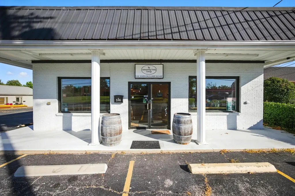 506 W Broadway Street Lawrenceburg KY 40342