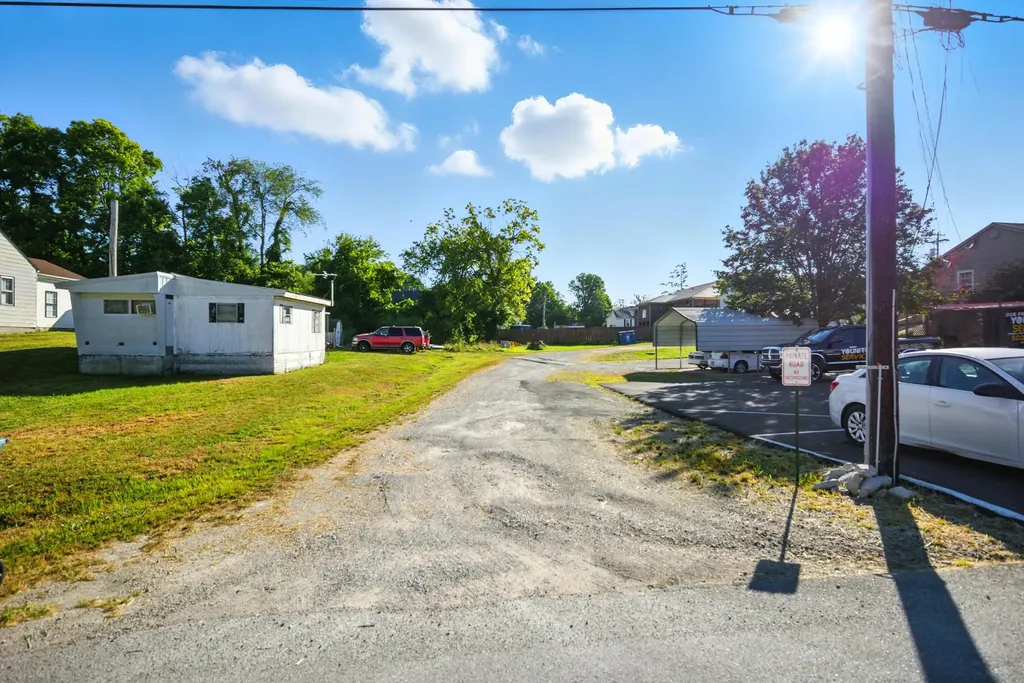 506 W Broadway Street Lawrenceburg KY 40342