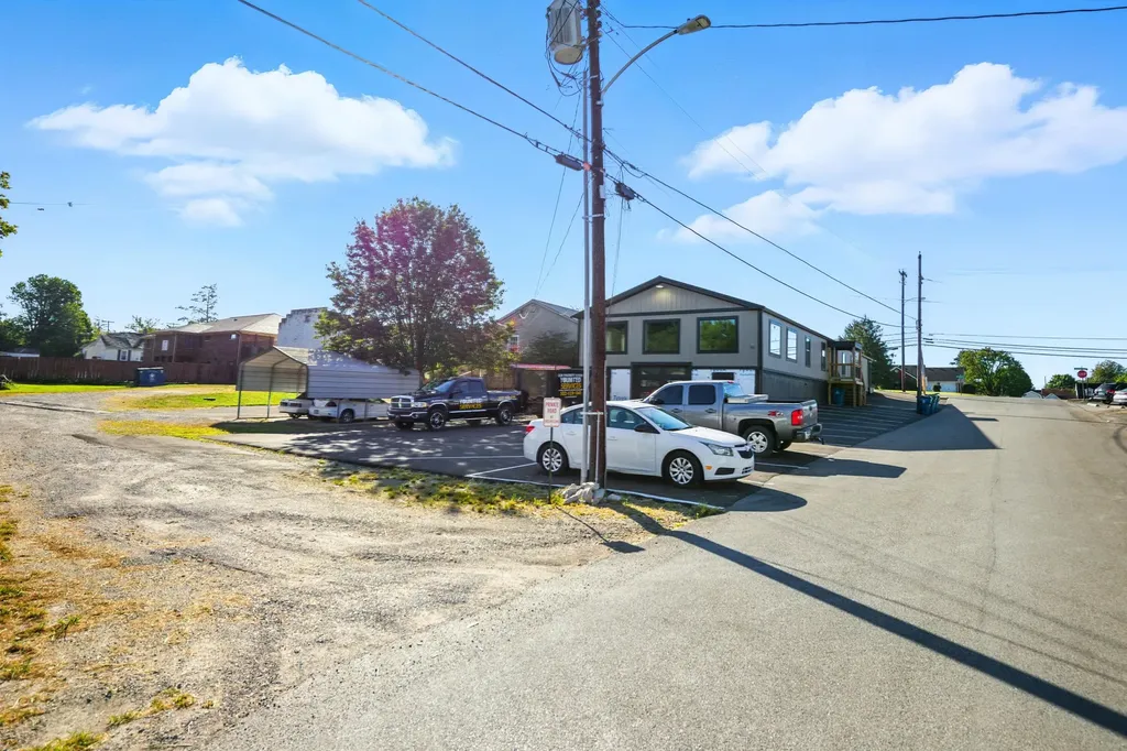 506 W Broadway Street Lawrenceburg KY 40342
