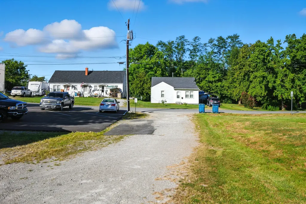 506 W Broadway Street Lawrenceburg KY 40342