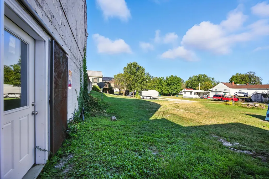 506 W Broadway Street Lawrenceburg KY 40342