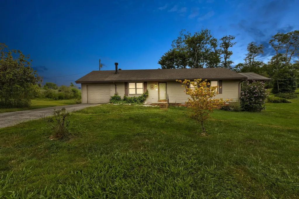 913-916 Robin Avenue Mt Sterling KY 40353