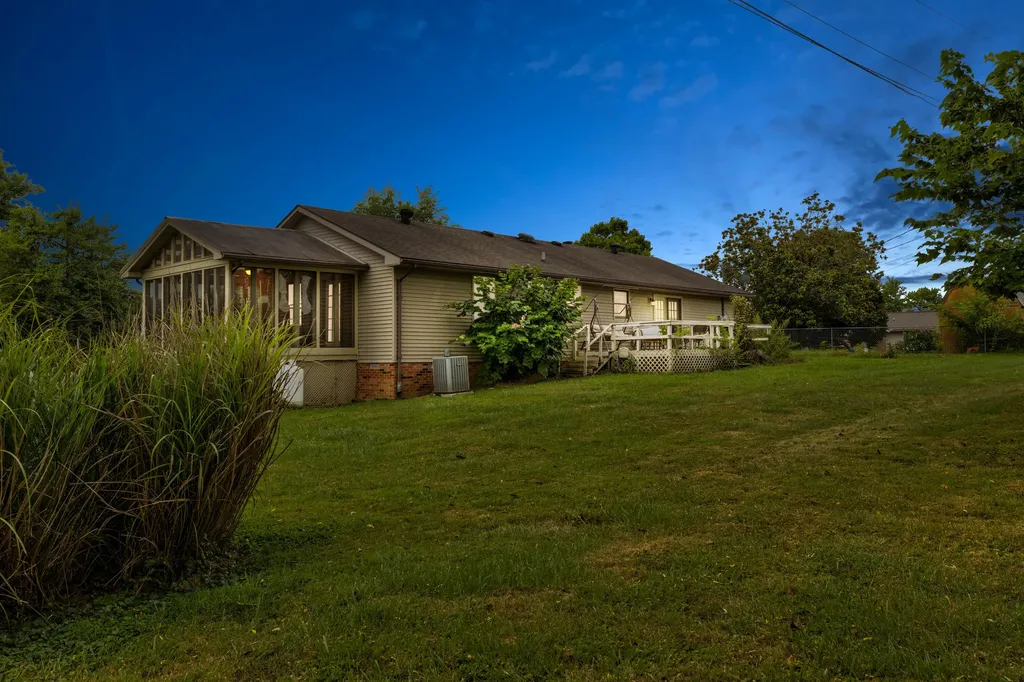 913-916 Robin Avenue Mt Sterling KY 40353