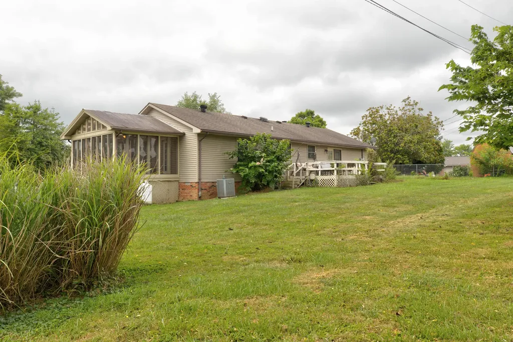 913-916 Robin Avenue Mt Sterling KY 40353
