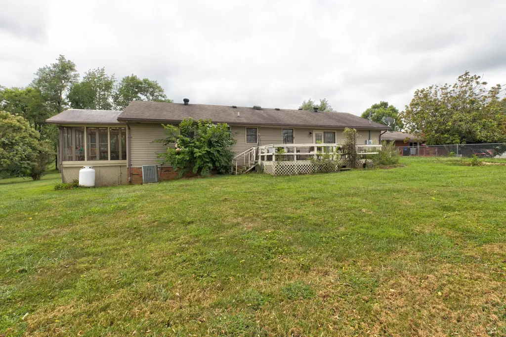 913-916 Robin Avenue Mt Sterling KY 40353