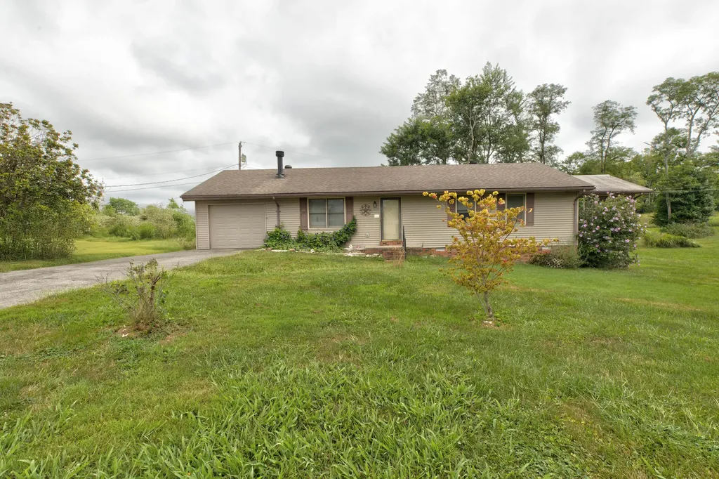913-916 Robin Avenue Mt Sterling KY 40353