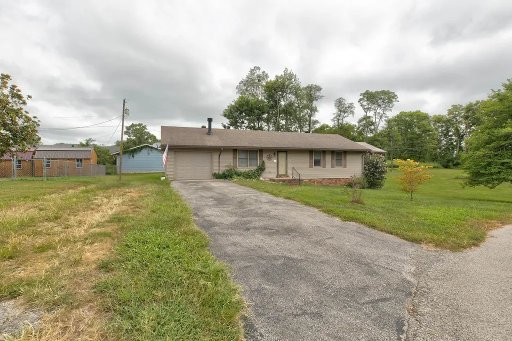 913-916 Robin Avenue Mt Sterling KY 40353