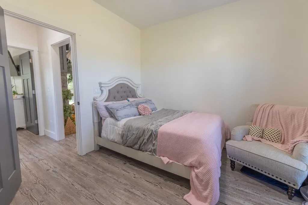 495 Kentucky 1470 Strunk KY 42649