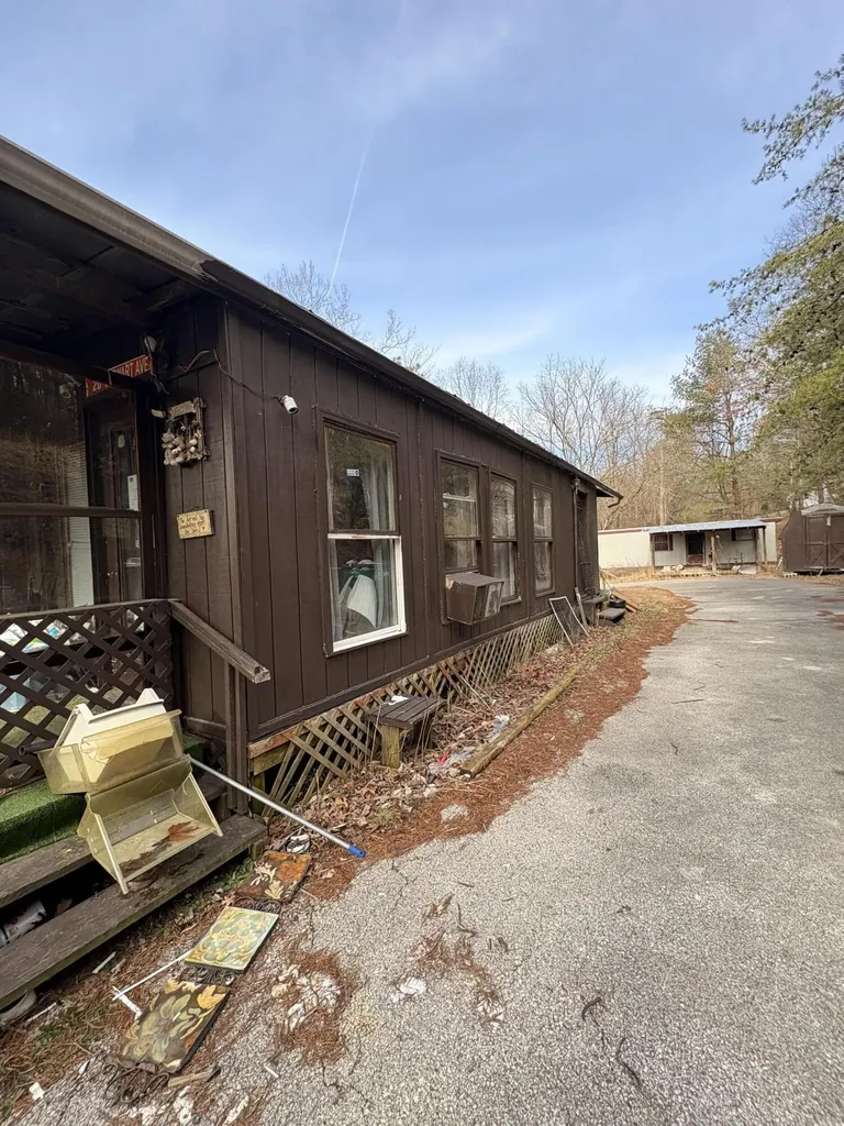 124 Pleasant Valley Morehead KY 40351