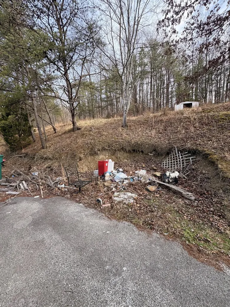 124 Pleasant Valley Morehead KY 40351