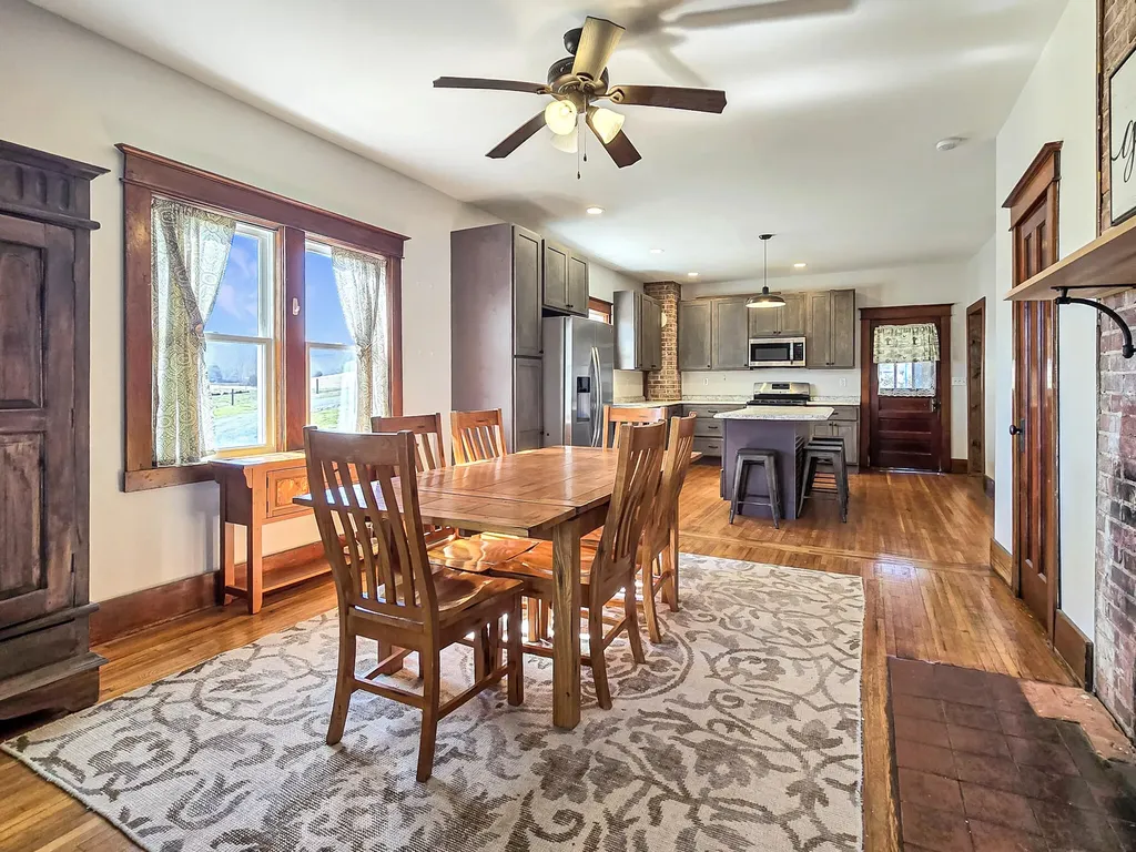 423 Loop Road Hustonville KY 40437