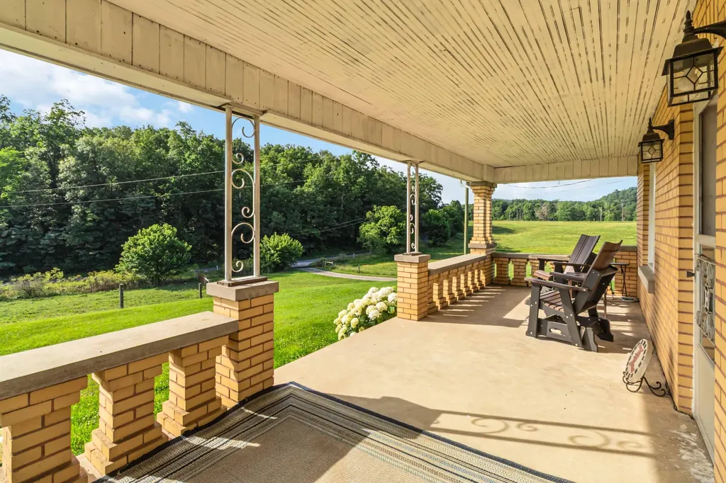 423 Loop Road Hustonville KY 40437