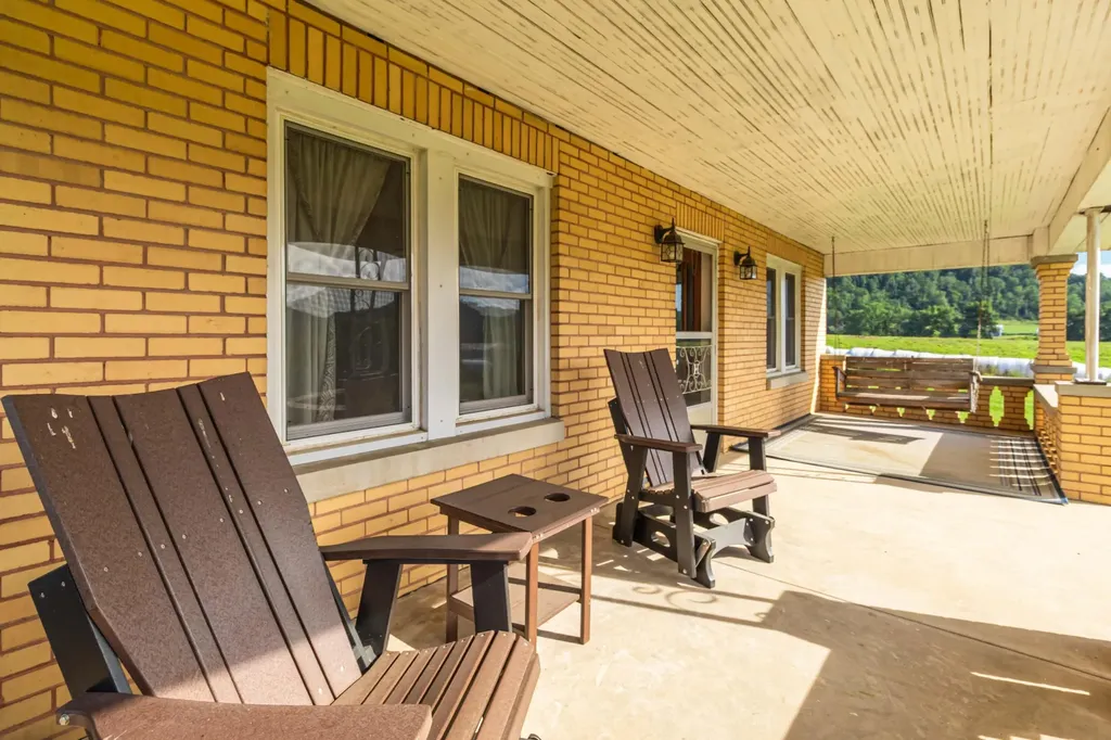 423 Loop Road Hustonville KY 40437