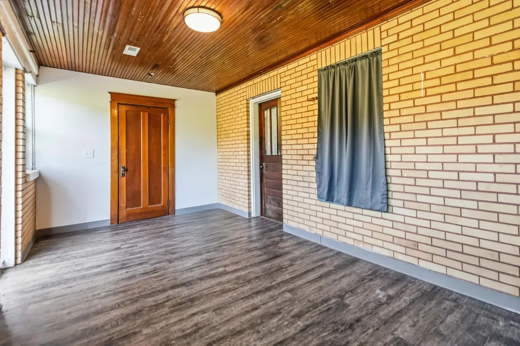 423 Loop Road Hustonville KY 40437