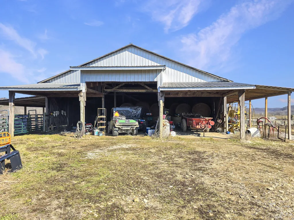 423 Loop Road Hustonville KY 40437