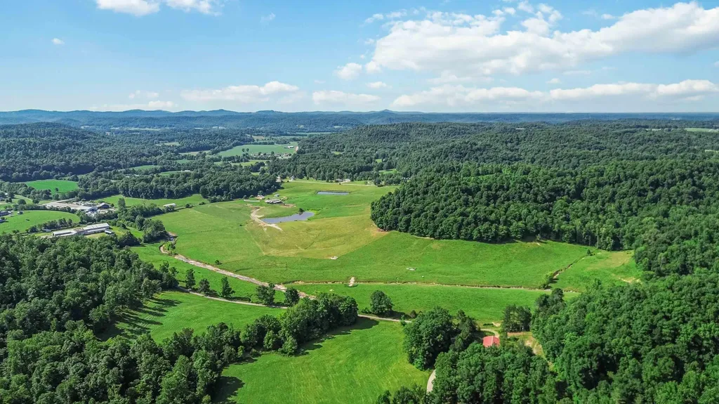 423 Loop Road Hustonville KY 40437
