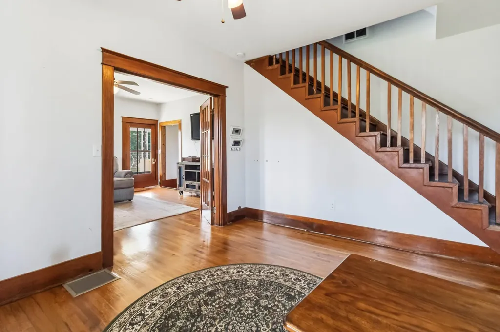 423 Loop Road Hustonville KY 40437