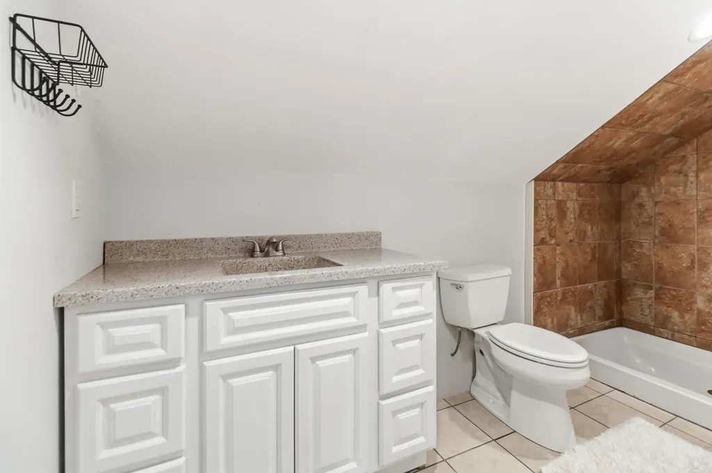 423 Loop Road Hustonville KY 40437