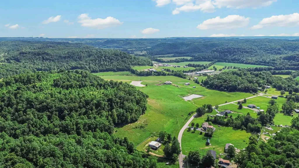 423 Loop Road Hustonville KY 40437