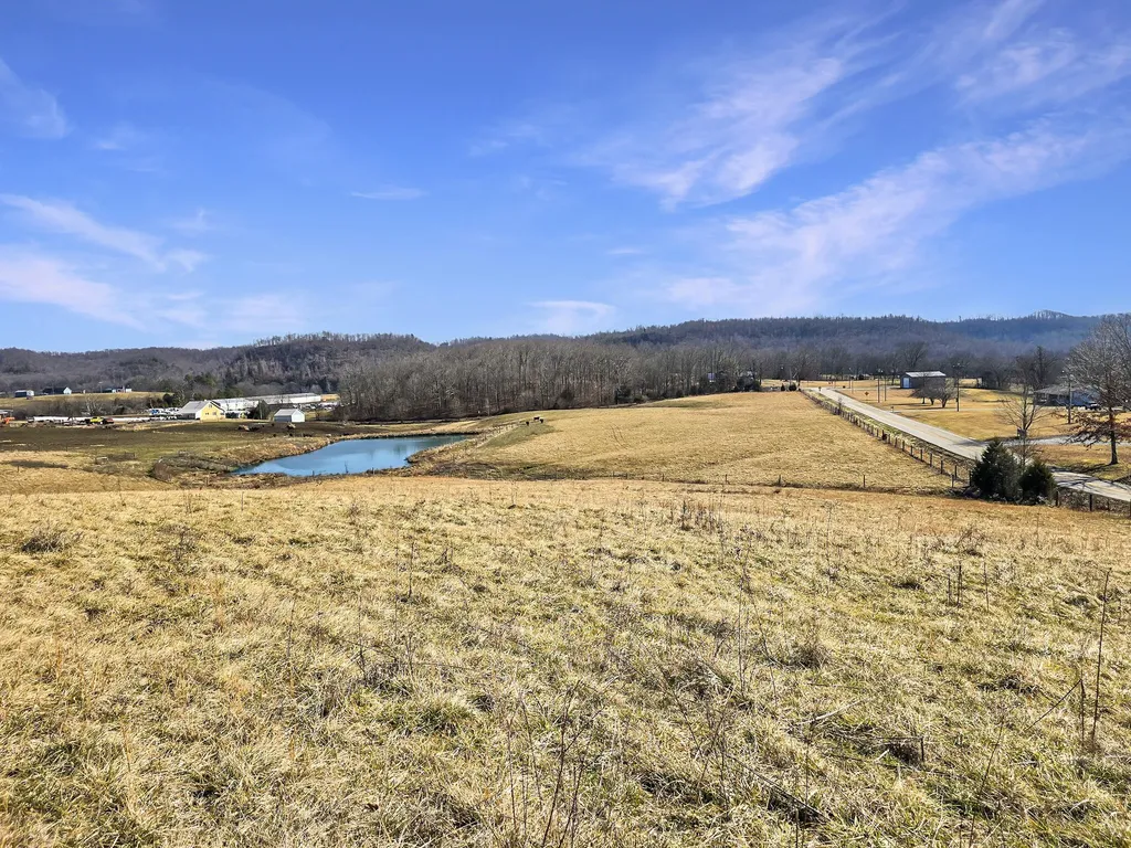 423 Loop Road Hustonville KY 40437