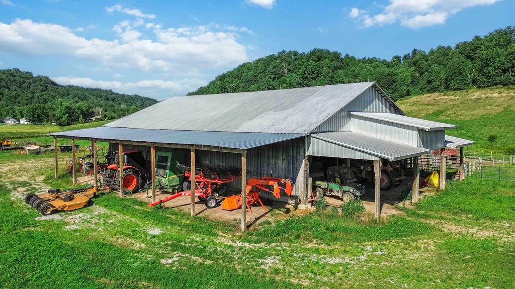 423 Loop Road Hustonville KY 40437
