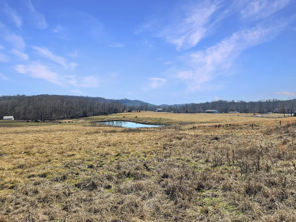 423 Loop Road Hustonville KY 40437