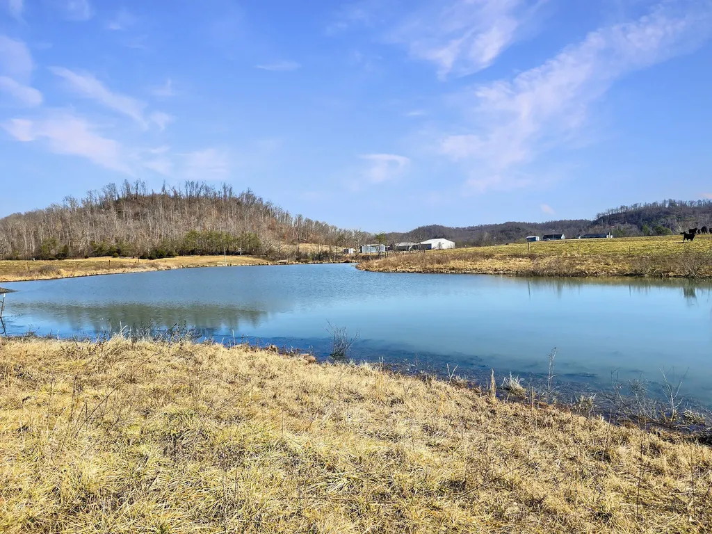 423 Loop Road Hustonville KY 40437