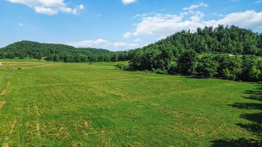 423 Loop Road Hustonville KY 40437