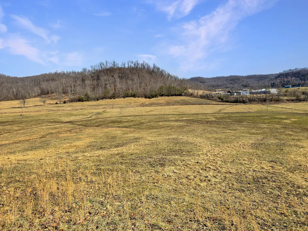 423 Loop Road Hustonville KY 40437