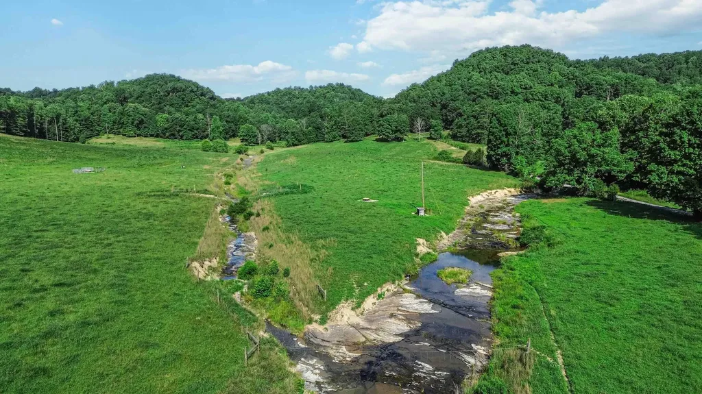 423 Loop Road Hustonville KY 40437