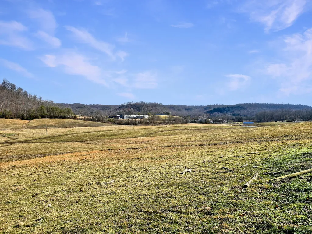 423 Loop Road Hustonville KY 40437