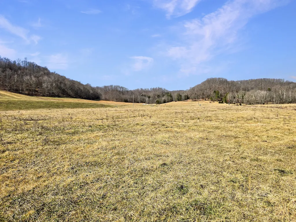 423 Loop Road Hustonville KY 40437