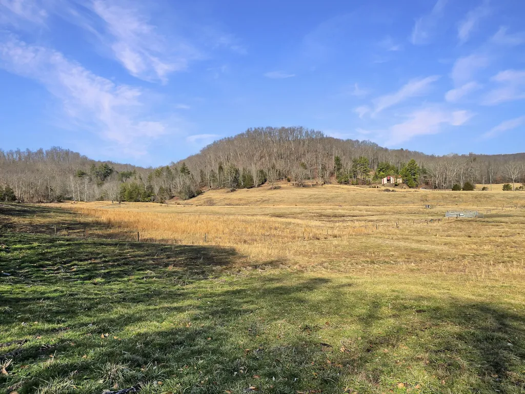 423 Loop Road Hustonville KY 40437
