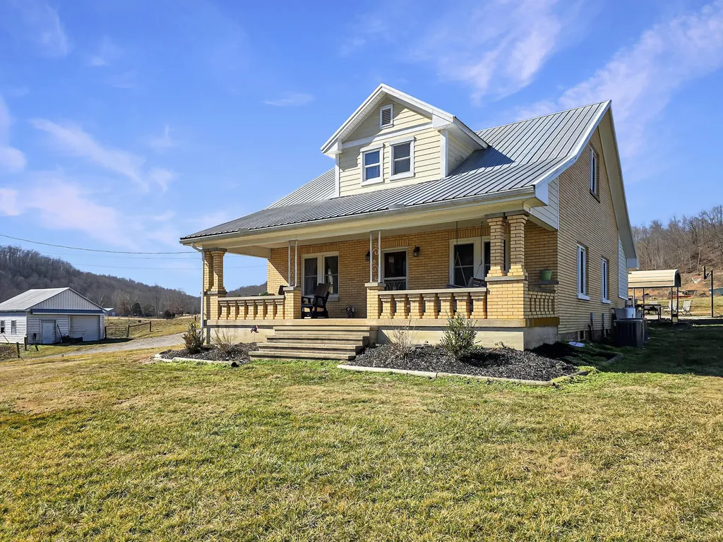 423 Loop Road Hustonville KY 40437