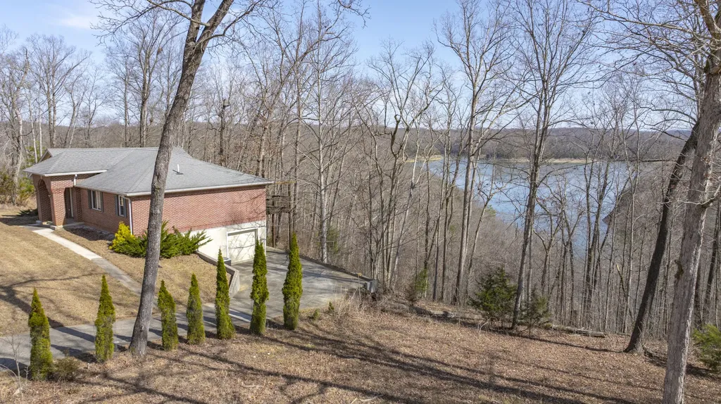 642 N Shore Drive Monticello KY 42633