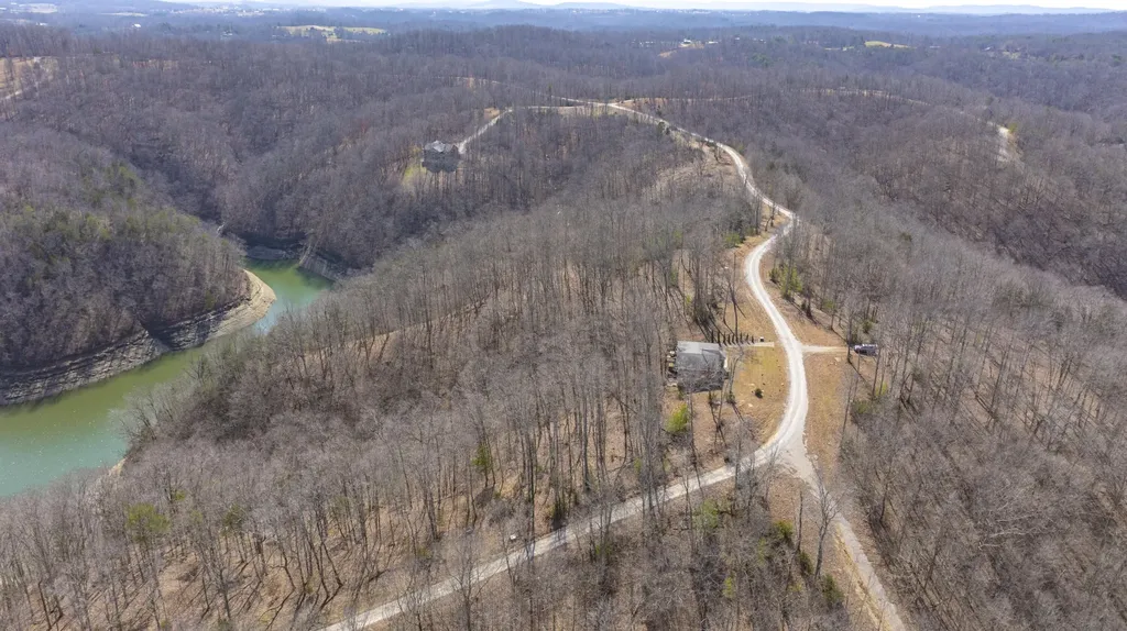 642 N Shore Drive Monticello KY 42633
