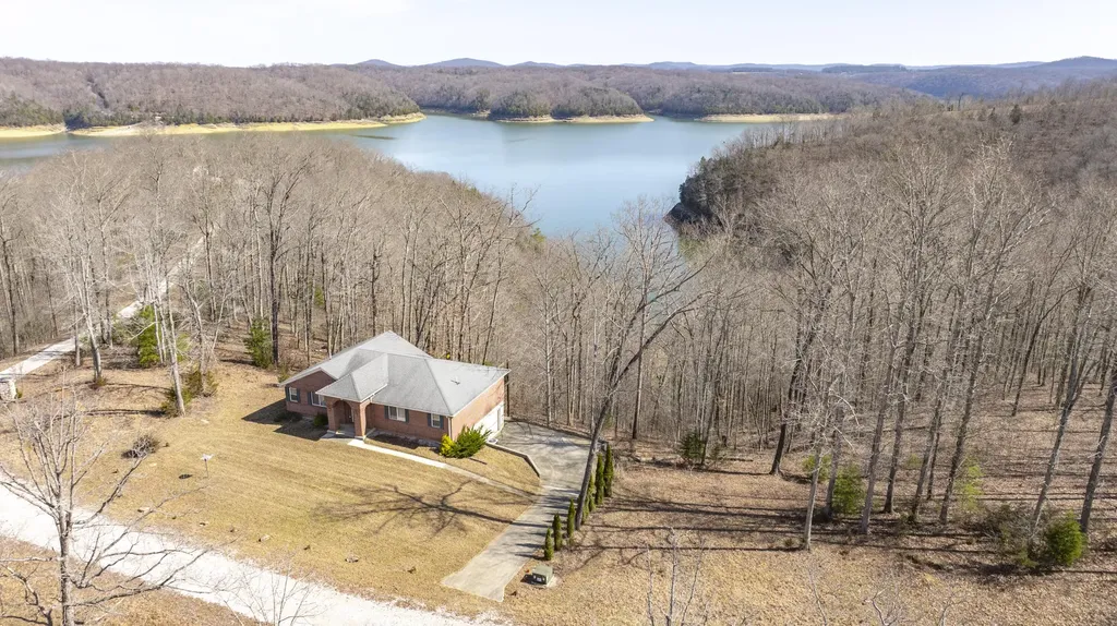 642 N Shore Drive Monticello KY 42633