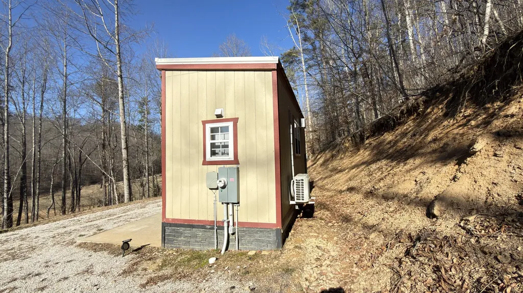408 Highway 421 Mckee KY 40447