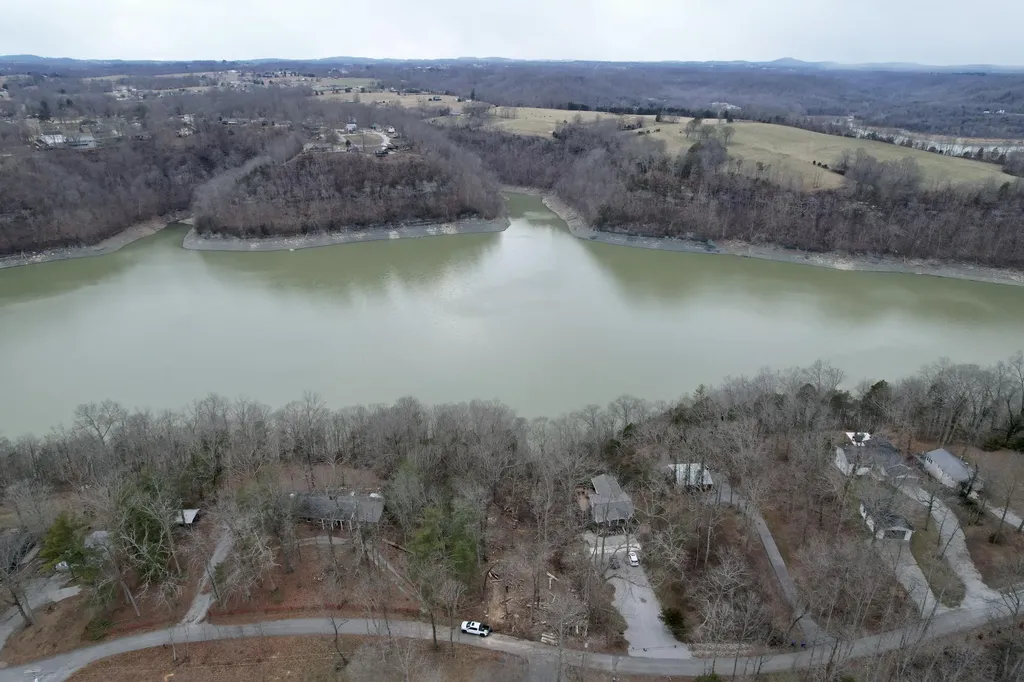 Lot 6 Shoreline Drive Somerset KY 42503