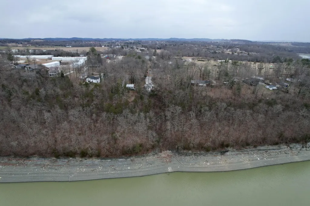Lot 6 Shoreline Drive Somerset KY 42503