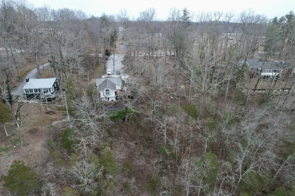 Lot 6 Shoreline Drive Somerset KY 42503